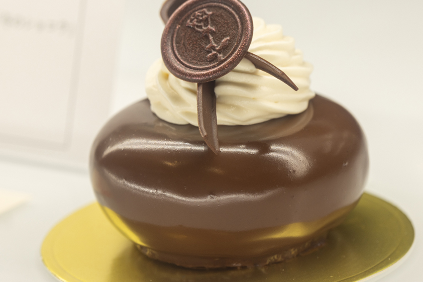 【洋7部】学生部門 プティガトー「冬のショコラ」 第1位